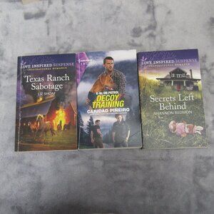 Novel Fiction Book lot of 3 Small book  Good condition